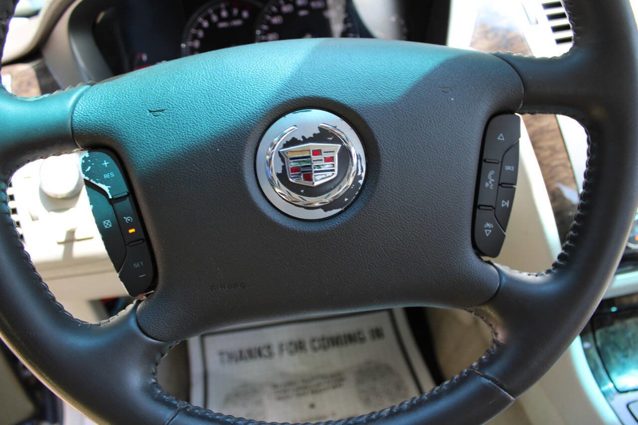 Used 2011 Cadillac DTS image 21