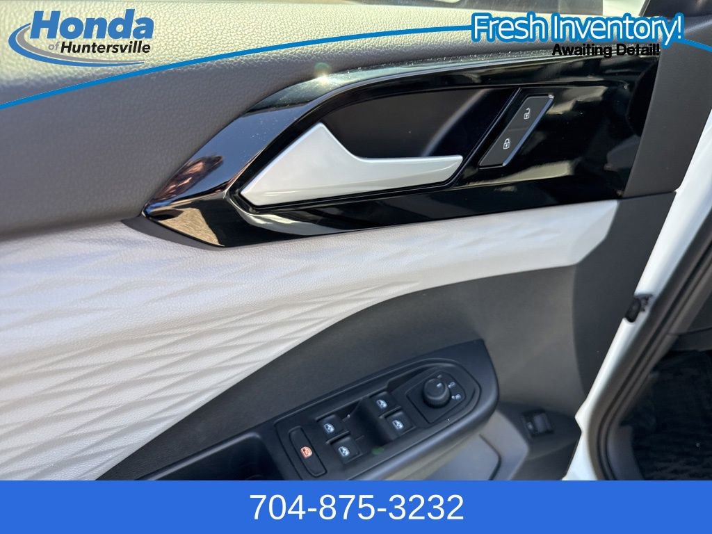 Used 2024 Volkswagen Taos S image 15