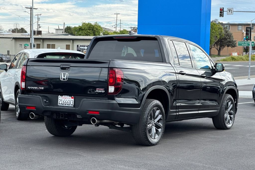 Certified 2023 Honda Ridgeline Sport image 4