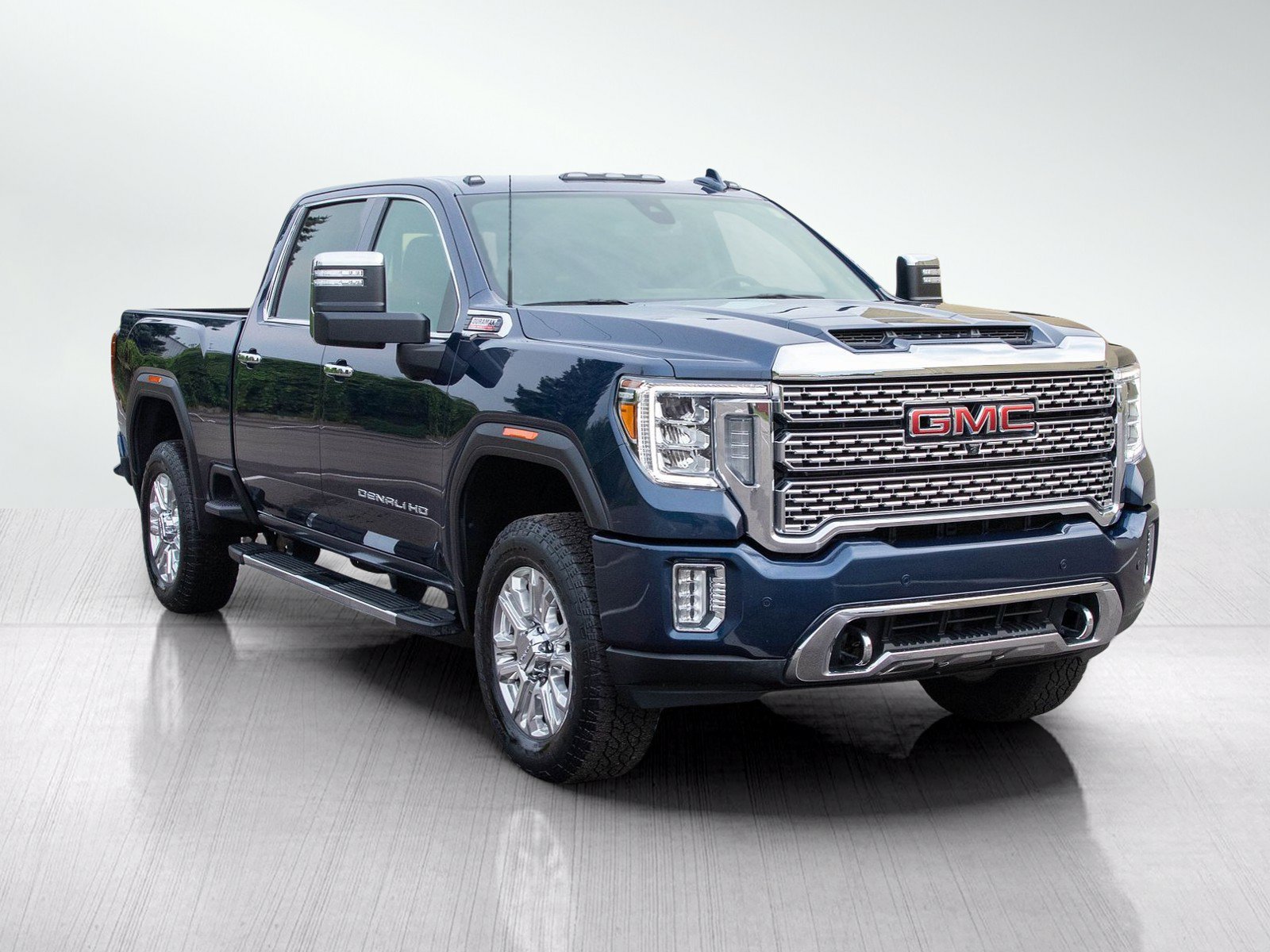 Used 2022 GMC Sierra 3500 Denali AWD/4WD image 7