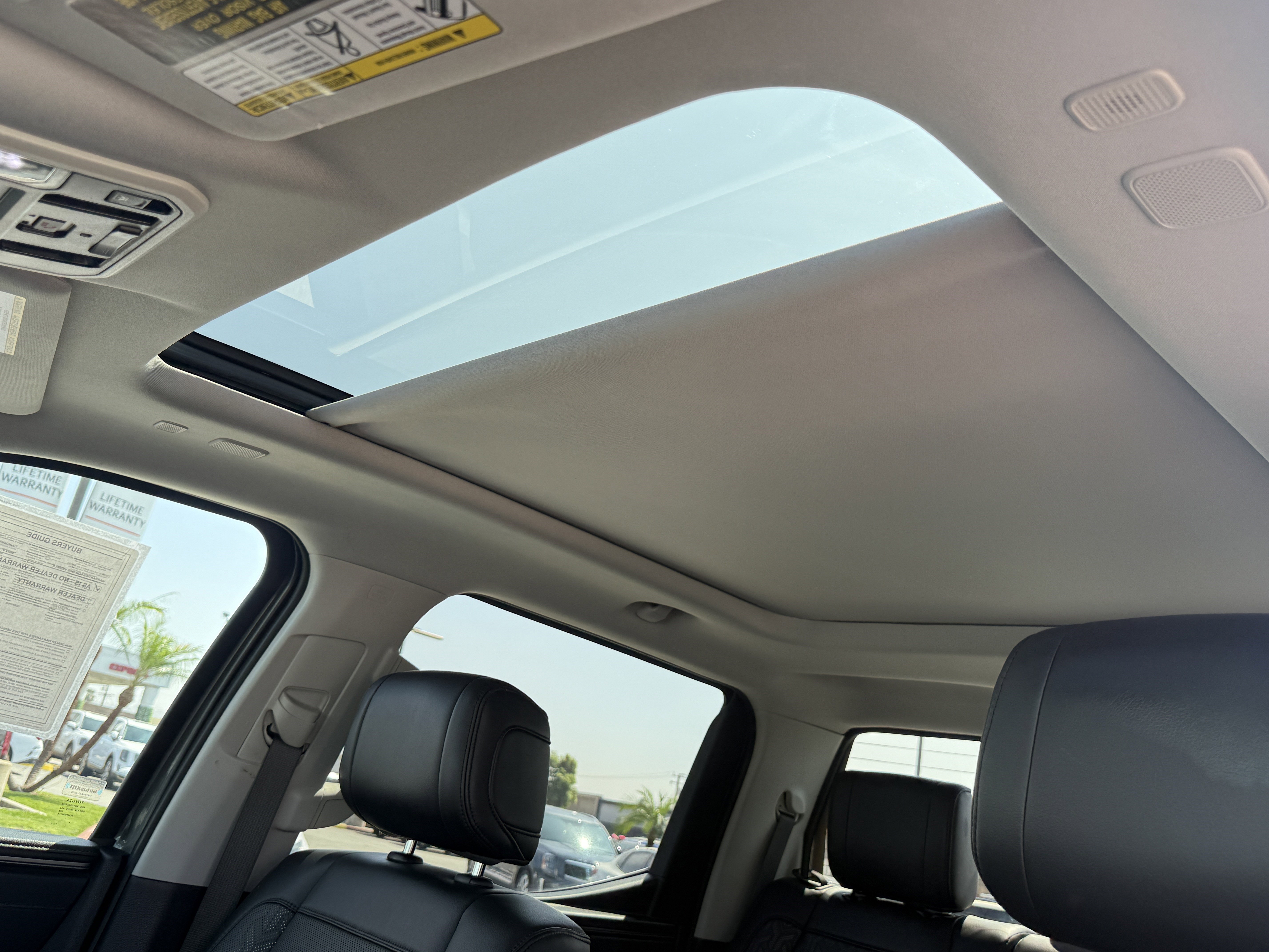 Used 2022 Toyota Tundra Limited image 15