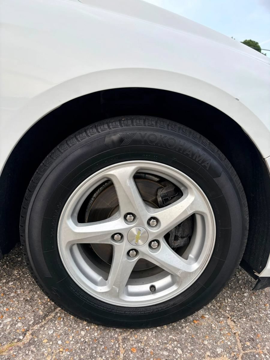 Used 2018 Chevrolet Malibu LS FWD image 15