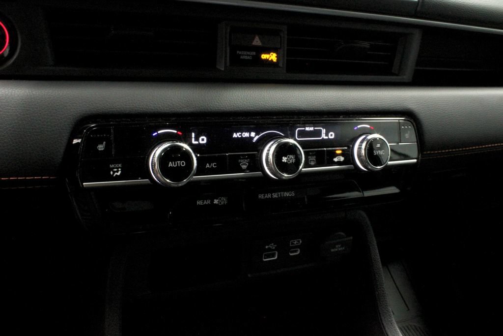 Used 2025 Honda Pilot Sport image 29