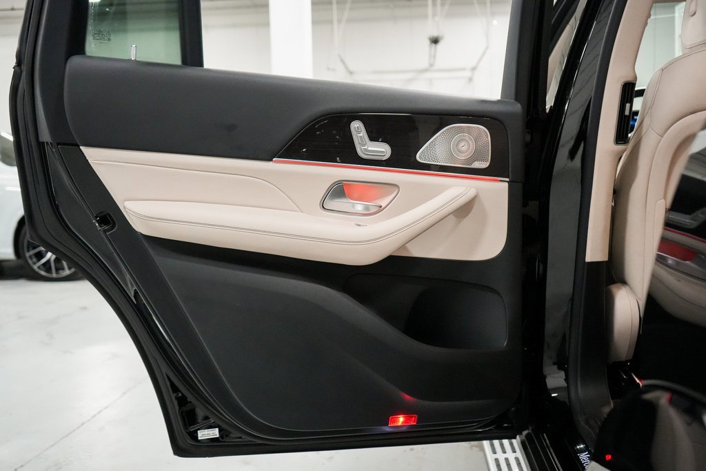 Used 2021 Mercedes-Benz GLS 580 4MATIC image 26