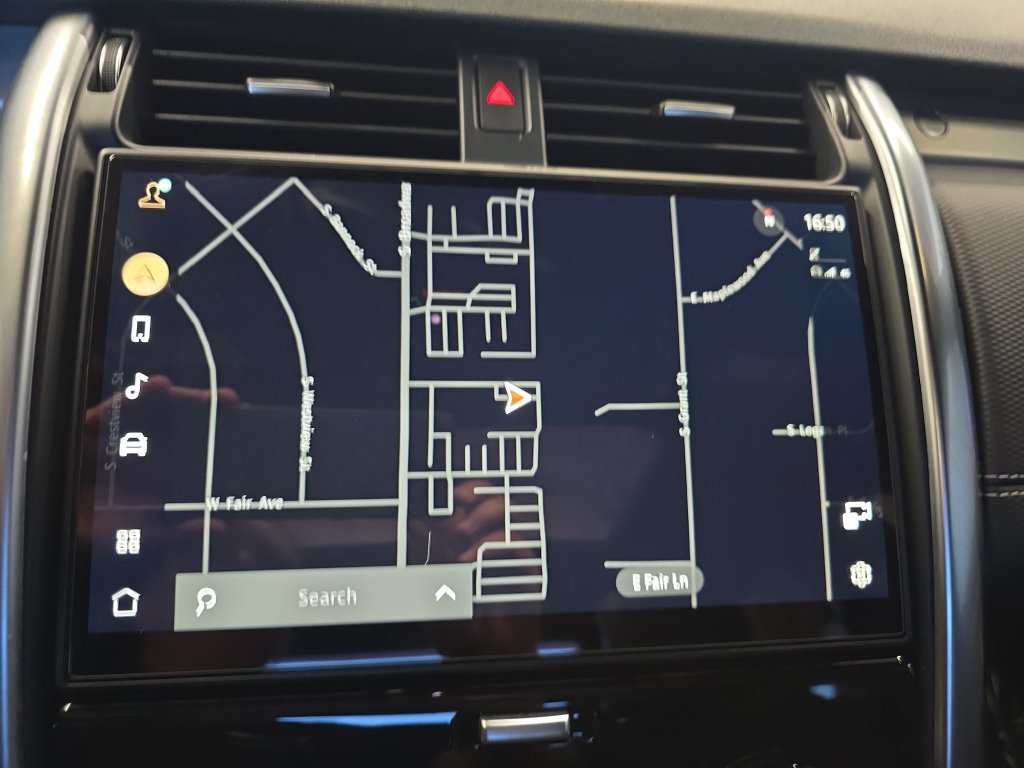 Certified 2024 Land Rover Discovery Dynamic SE AWD/4WD image 26