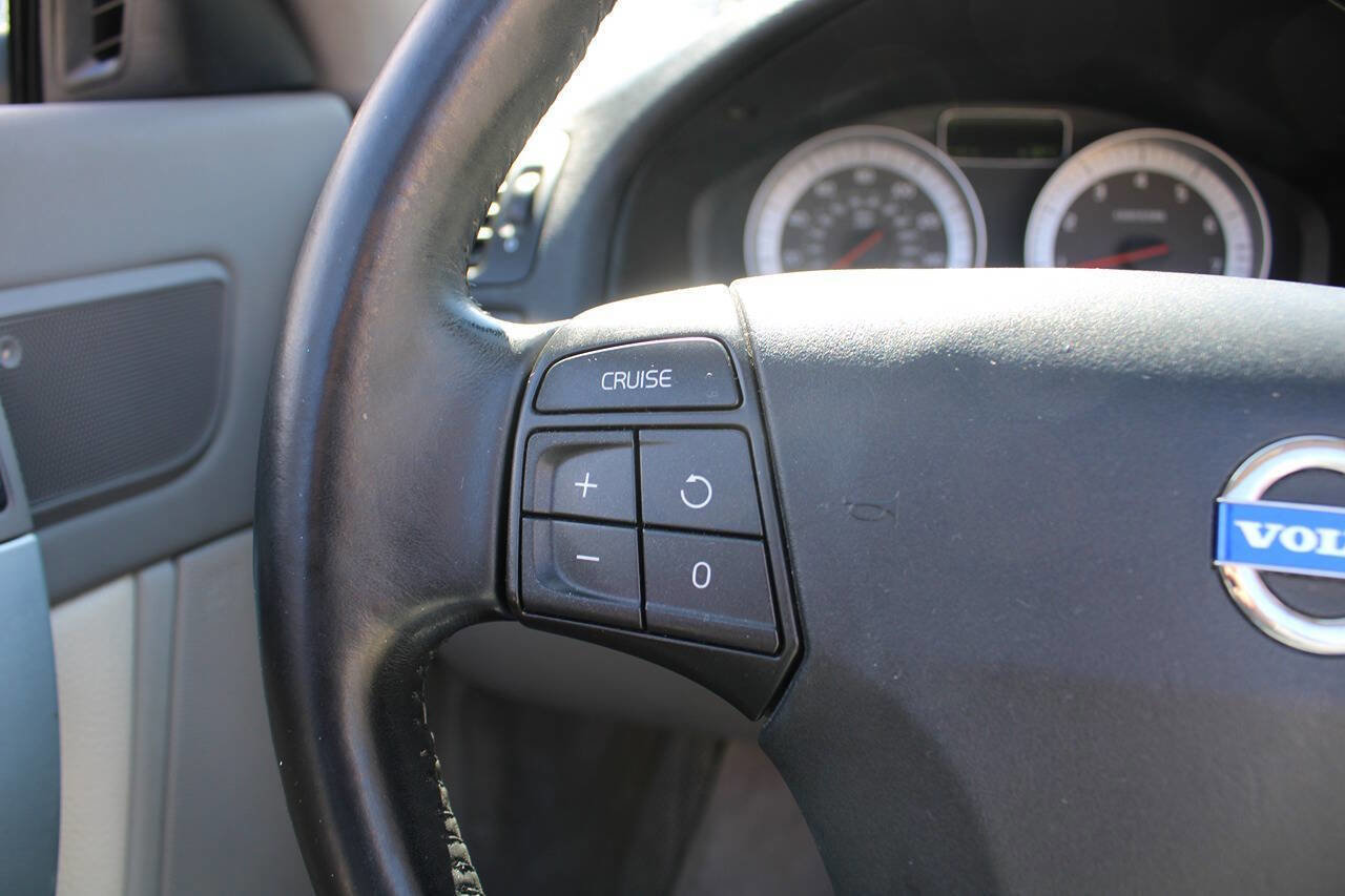 Used 2012 Volvo C70 T5 image 17