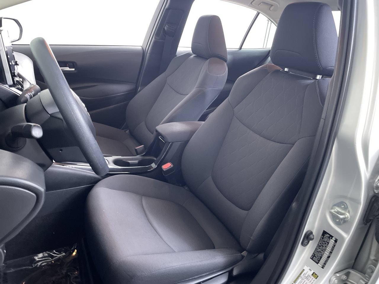 Used 2020 Toyota Corolla LE FWD image 12