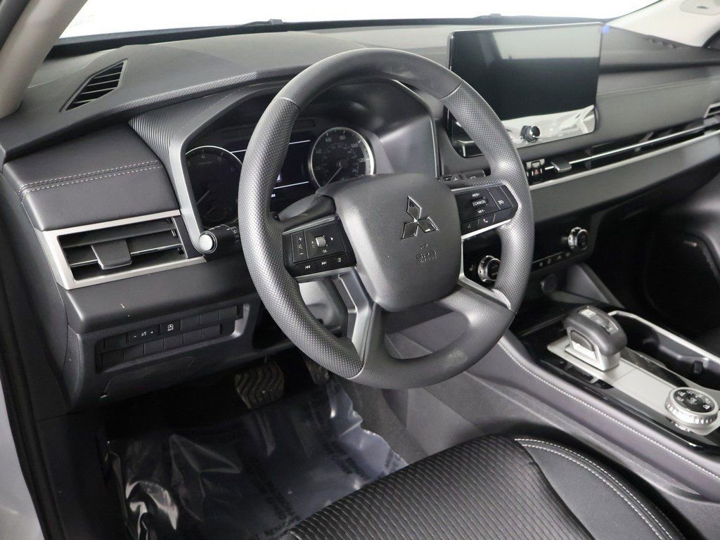 New 2026 Mitsubishi Outlander ES AWD/4WD image 25