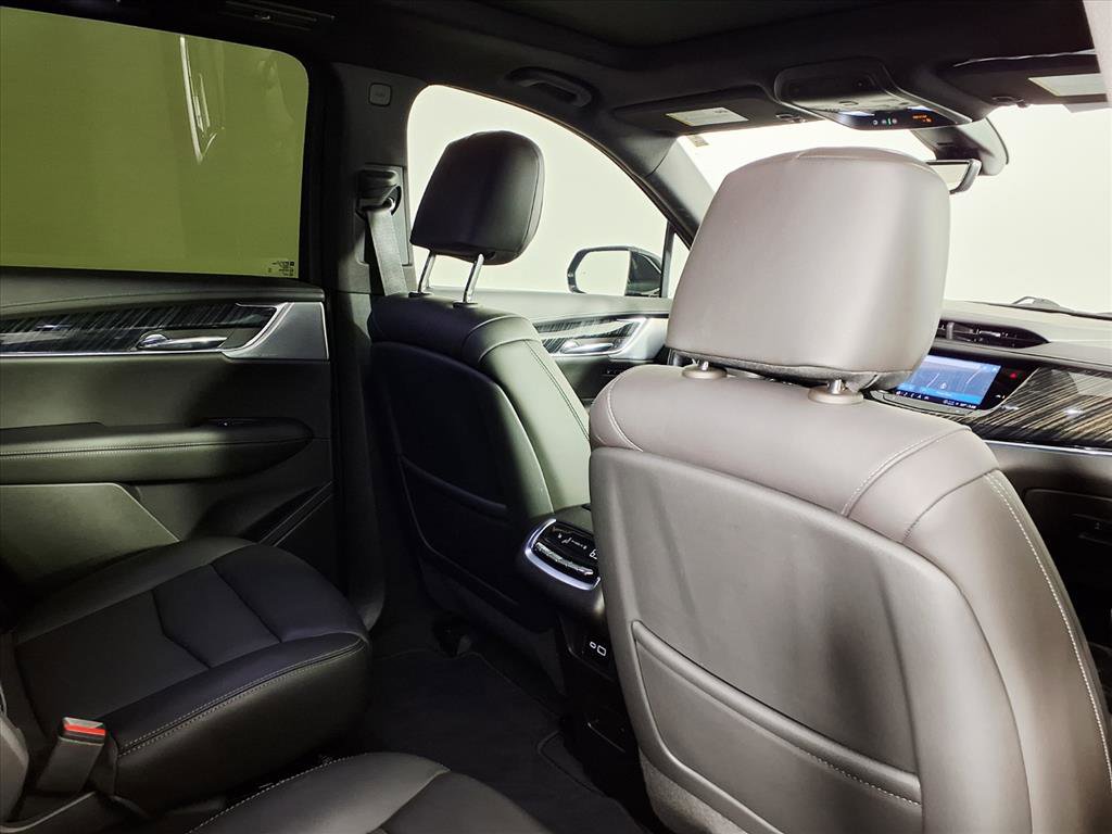 Certified 2023 Cadillac XT6 Premium Luxury w/ Technology Package image 11