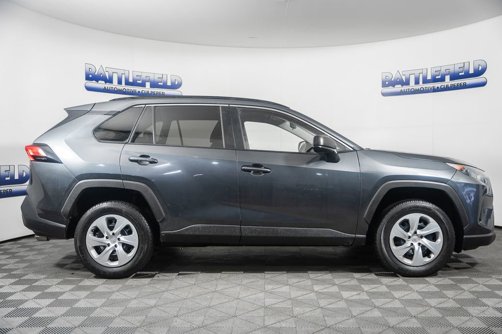 Used 2020 Toyota RAV4 LE image 11