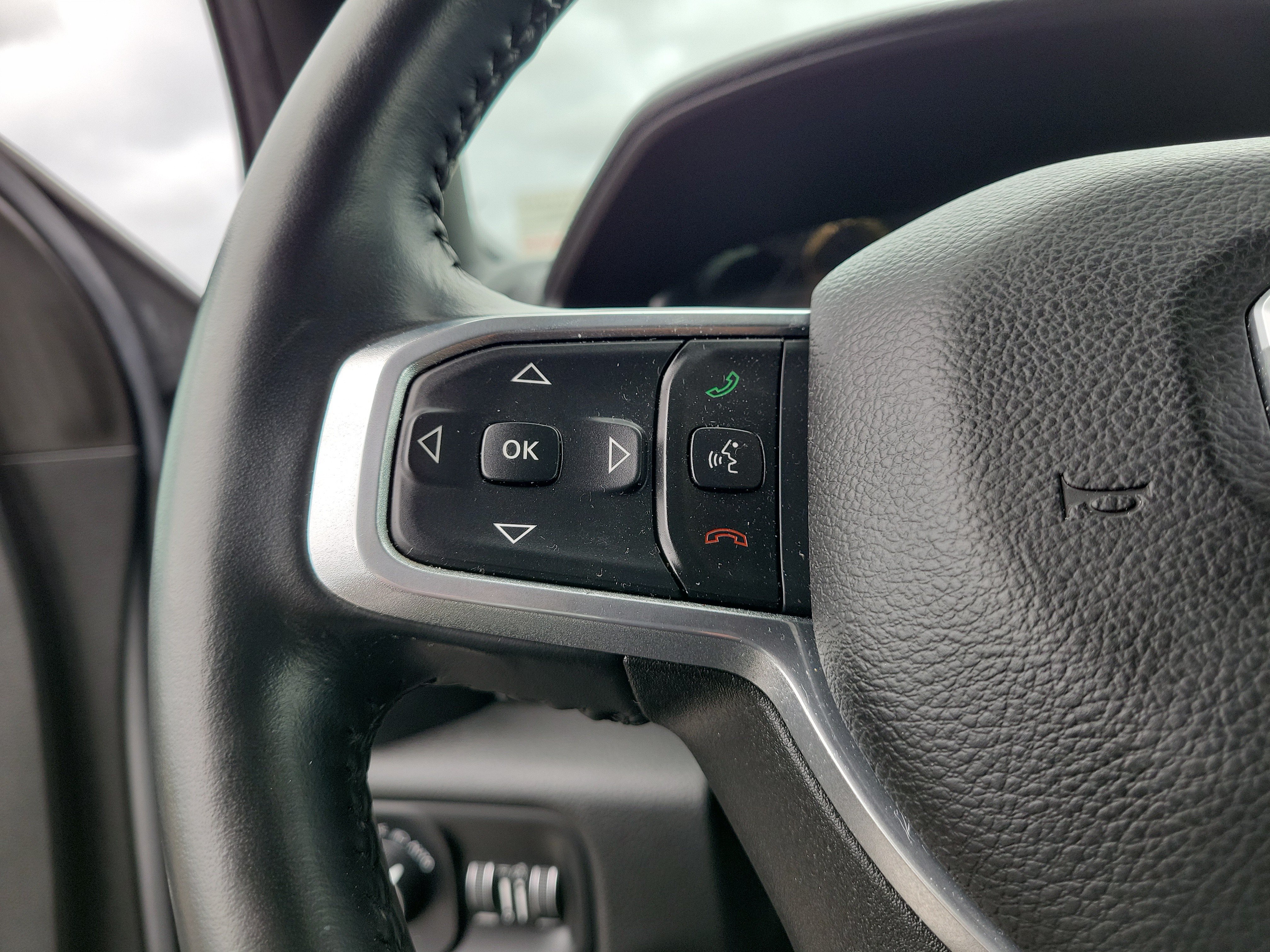 Used 2023 RAM 1500 Laramie AWD/4WD image 19