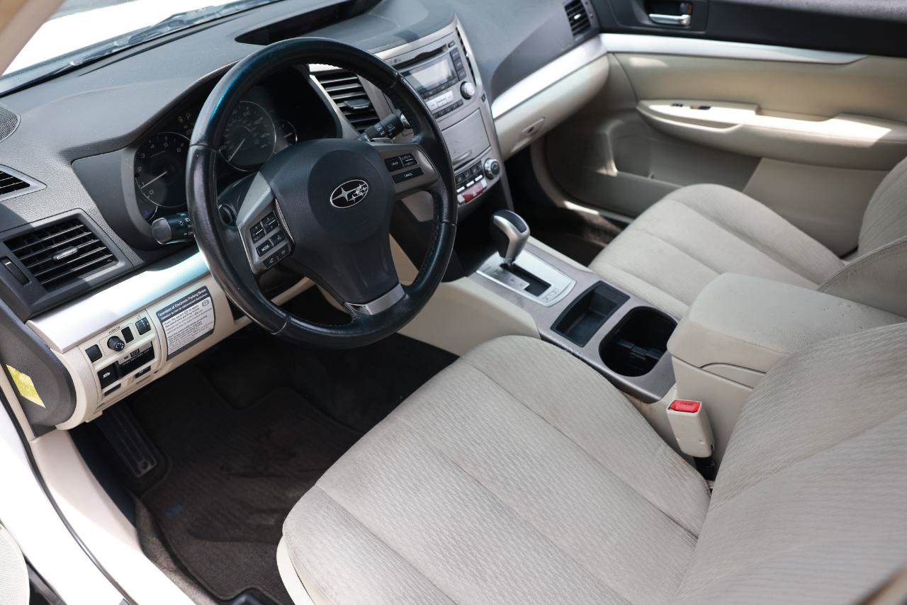 Used 2012 Subaru Outback 2.5i Premium w/ Popular Pkg 1B AWD/4WD image 4