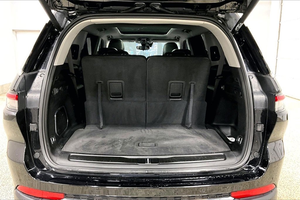 Used 2022 Jeep Grand Cherokee L Limited image 7