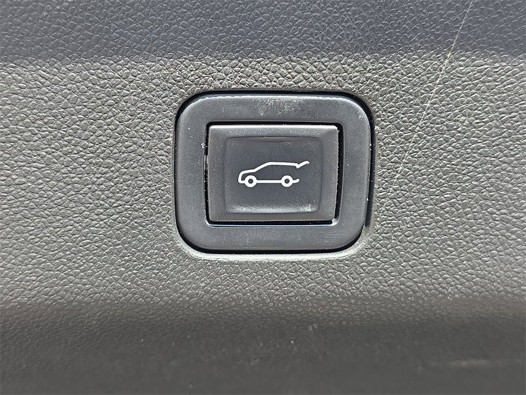 Used 2022 GMC Yukon Denali image 14