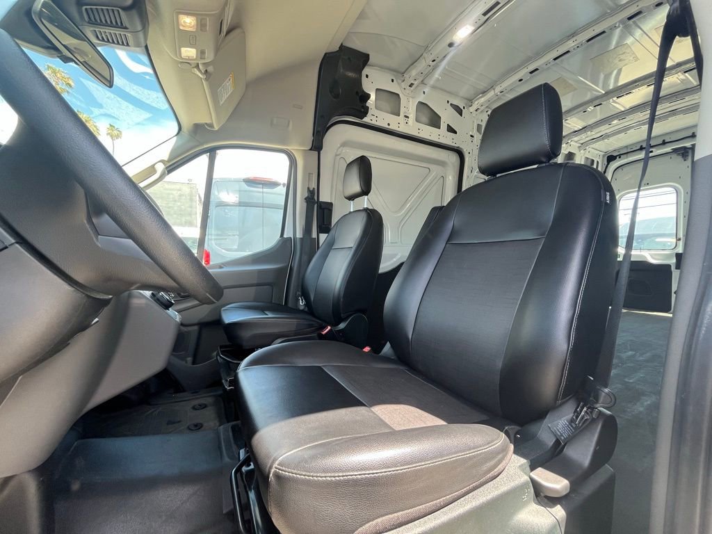 Used 2022 Ford E-Transit 148 High Roof Extended image 14