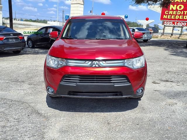 Used 2015 Mitsubishi Outlander SE FWD image 2