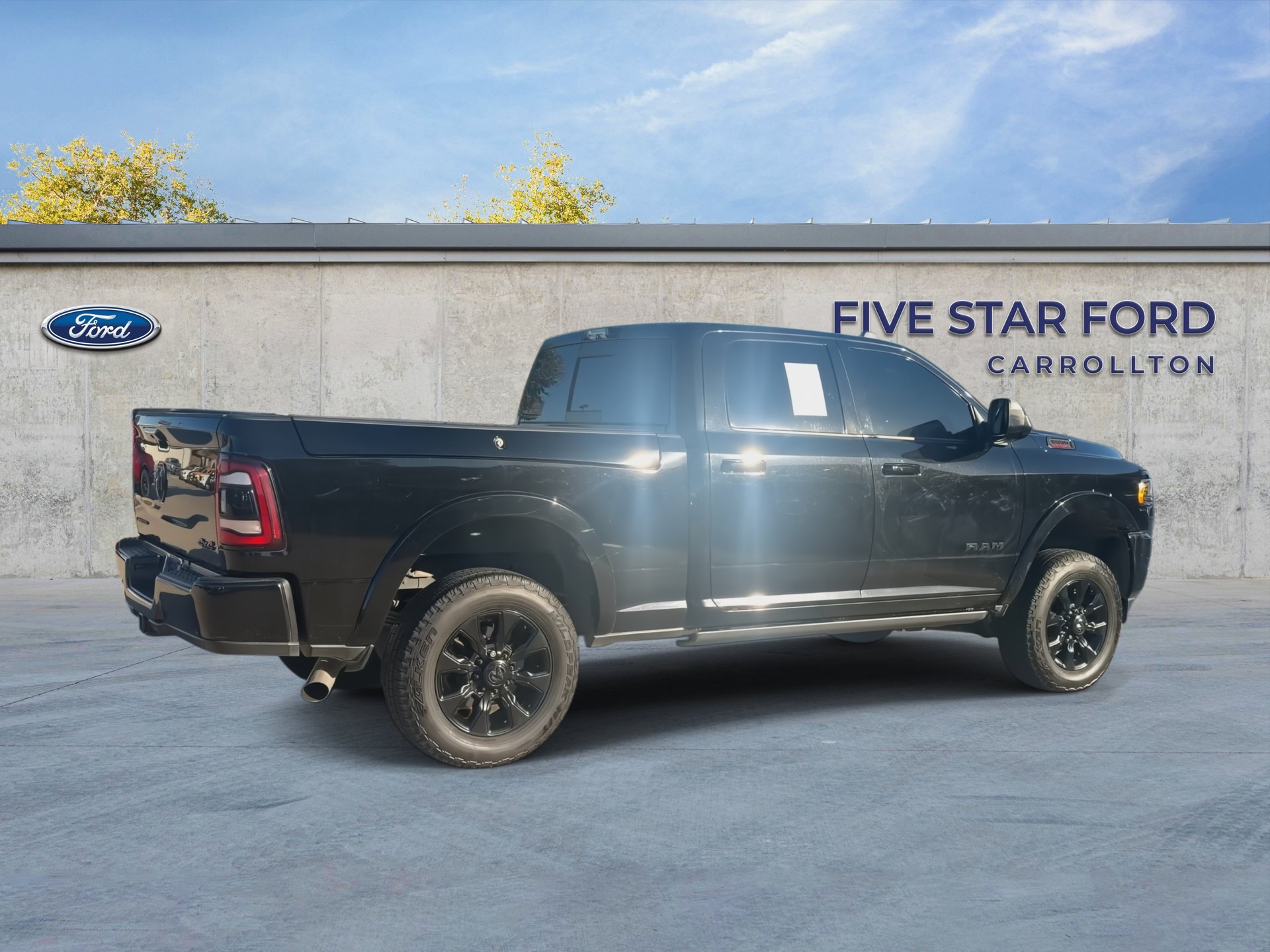 Used 2022 RAM 3500 Limited AWD/4WD image 2