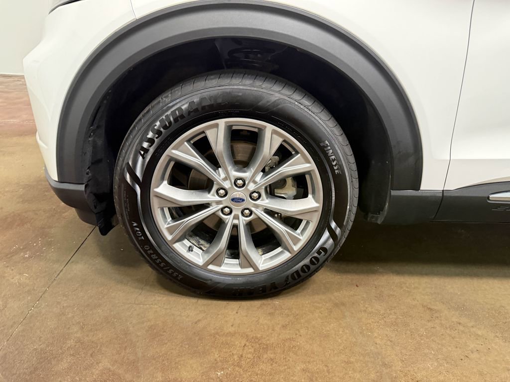 Used 2022 Ford Explorer XLT w/ Equipment Group 202A AWD/4WD image 88
