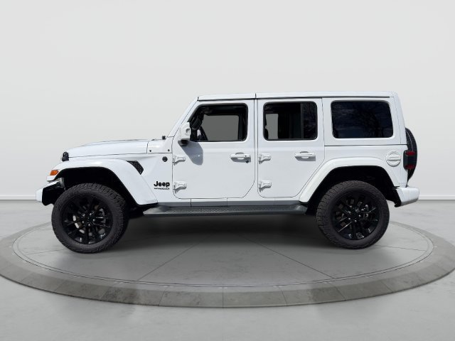 Used 2022 Jeep Wrangler Unlimited Sahara AWD/4WD image 4