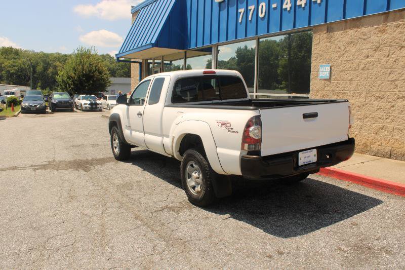 Used 2015 Toyota Tacoma PreRunner w/ Convenience Package RWD image 4