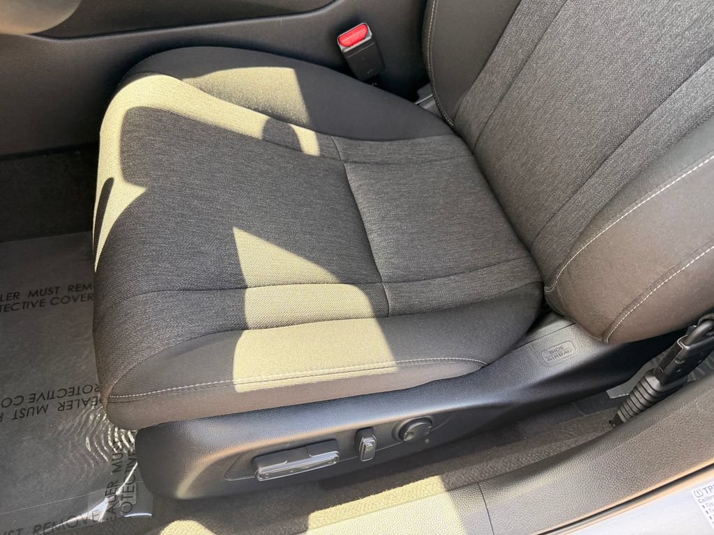 Used 2025 Honda Accord SE image 12