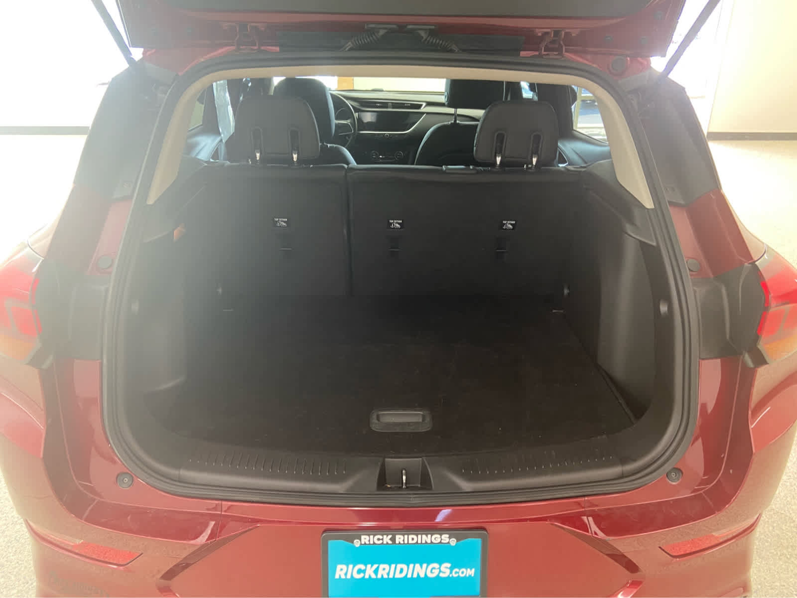 Used 2022 Buick Encore GX Select w/ Sport Touring Package image 7