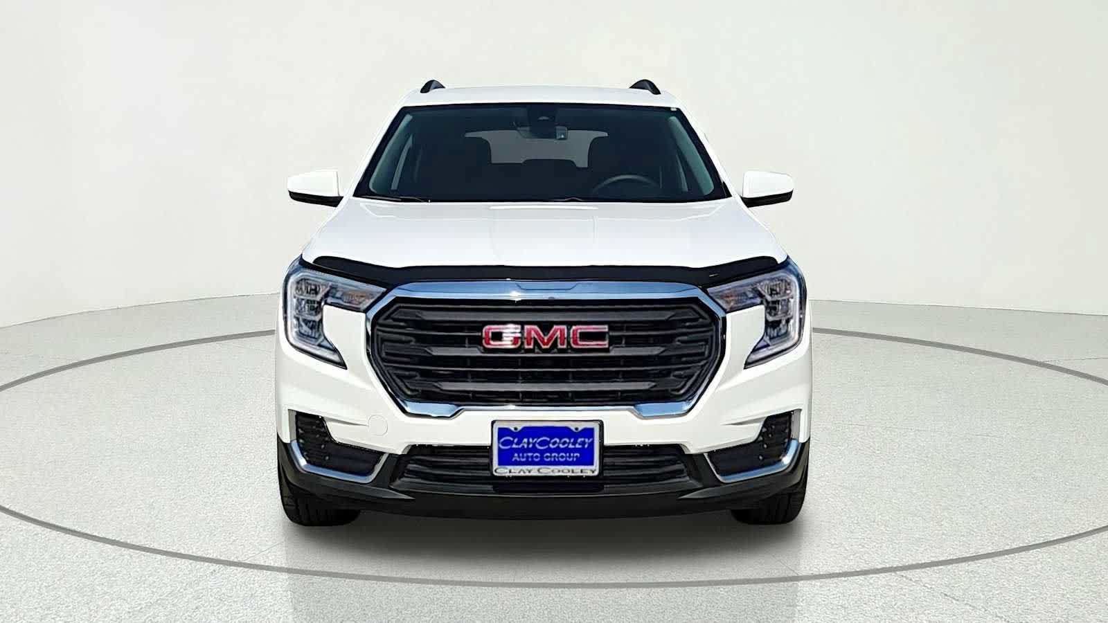 Used 2022 GMC Terrain SLE w/ Driver Convenience Package AWD/4WD image 2
