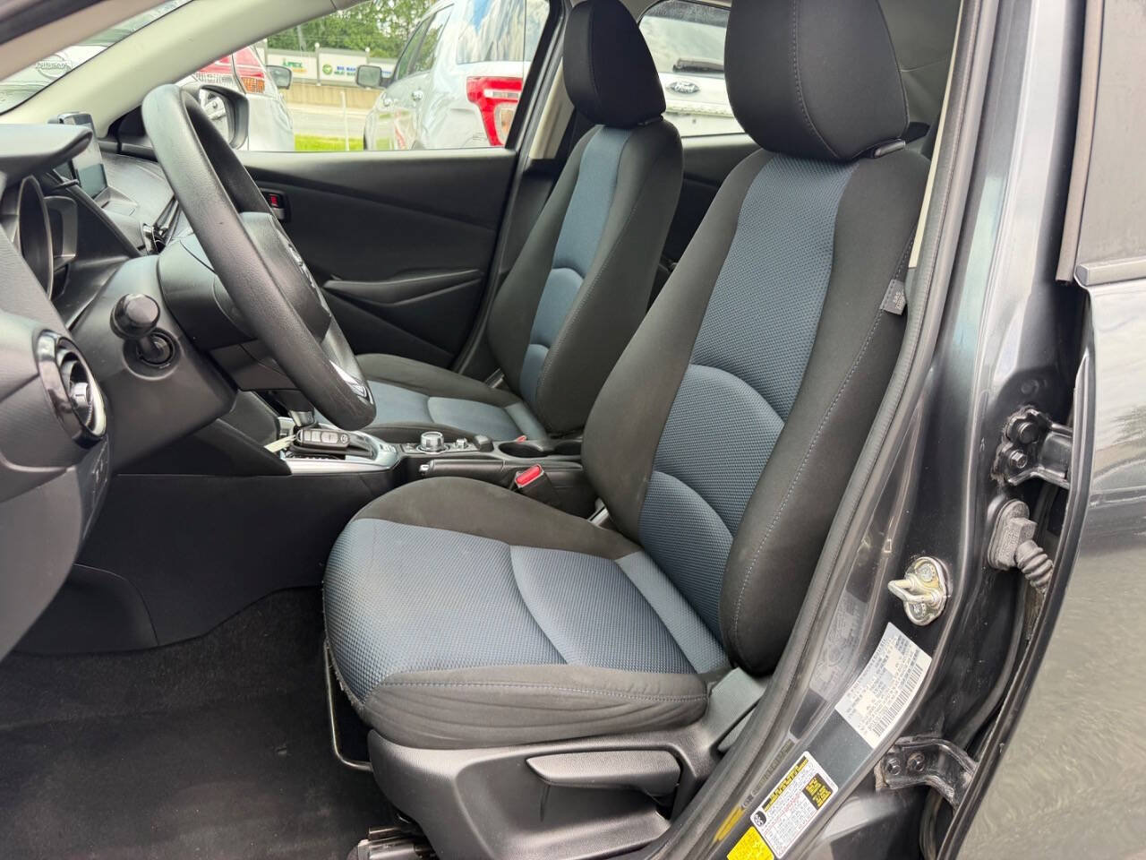 Used 2020 Toyota Yaris LE FWD image 8