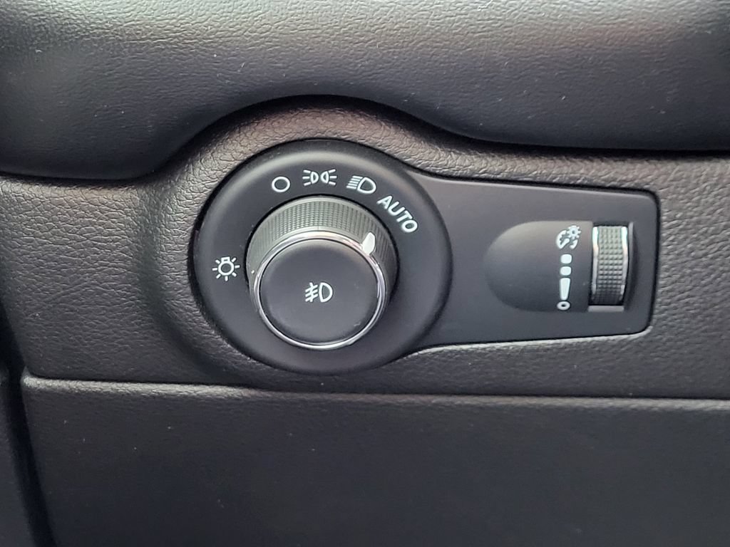 Used 2021 Dodge Durango SXT AWD/4WD image 13