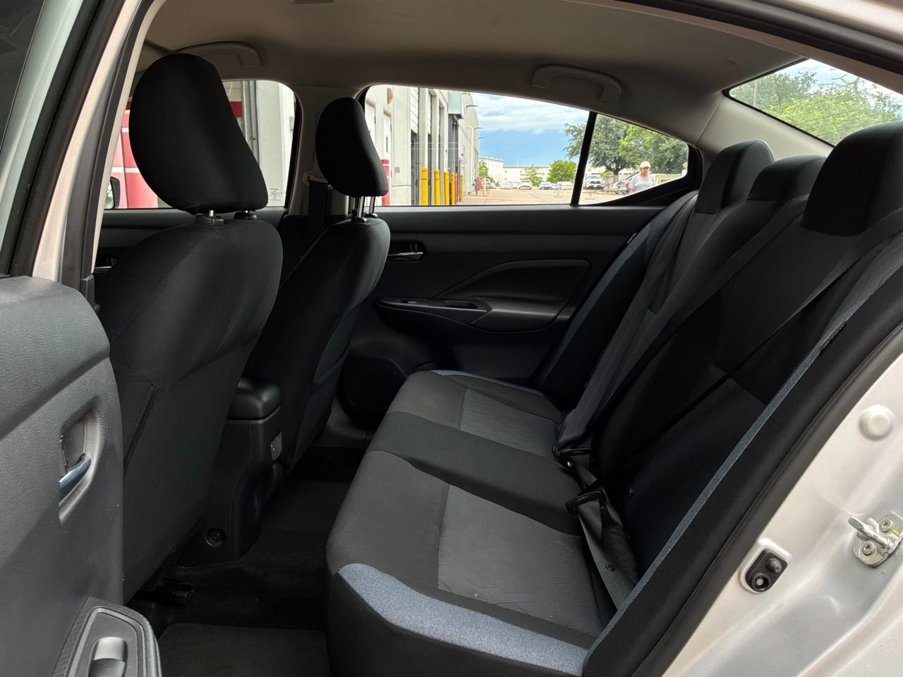 Used 2025 Nissan Versa SV FWD image 11