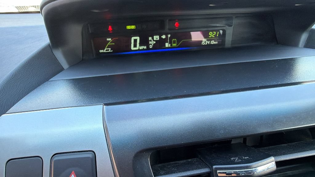 Used 2017 Toyota Prius V Two w/ Carpet Mat Package FWD image 21