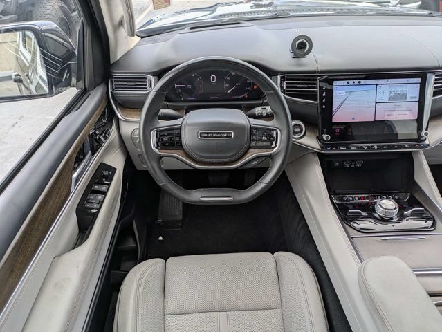 Used 2023 Jeep Grand Wagoneer Series II AWD/4WD image 18
