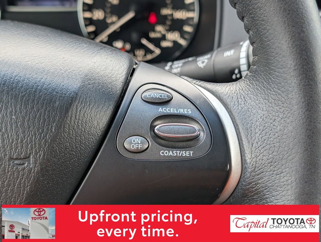 Used 2016 Nissan Pathfinder SL image 18