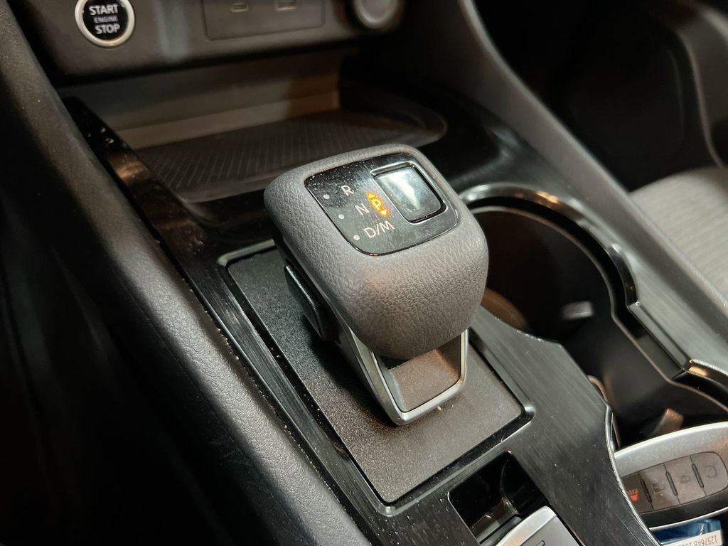 Used 2023 Nissan Rogue SV image 17