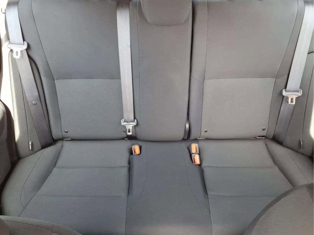 Used 2025 Nissan Kicks Play S image 17