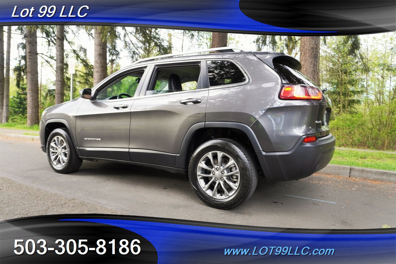 Used 2019 Jeep Cherokee Latitude Plus w/ Cold Weather Group AWD/4WD image 11