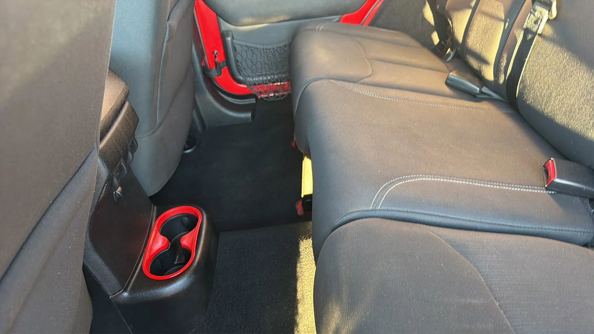 Used 2015 Jeep Wrangler Unlimited Sahara w/ Trailer Tow Group image 33