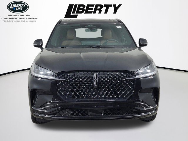 Used 2026 Lincoln Aviator Reserve w/ Jet Appearance Package AWD/4WD image 8