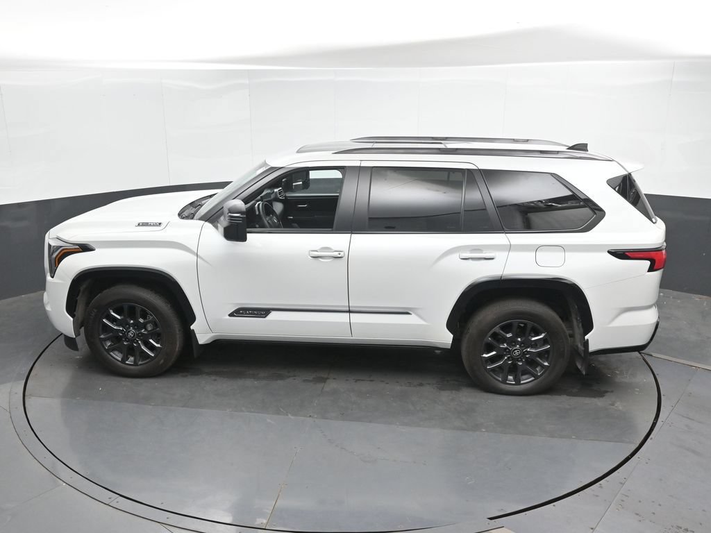 Used 2025 Toyota Sequoia Platinum AWD/4WD image 38