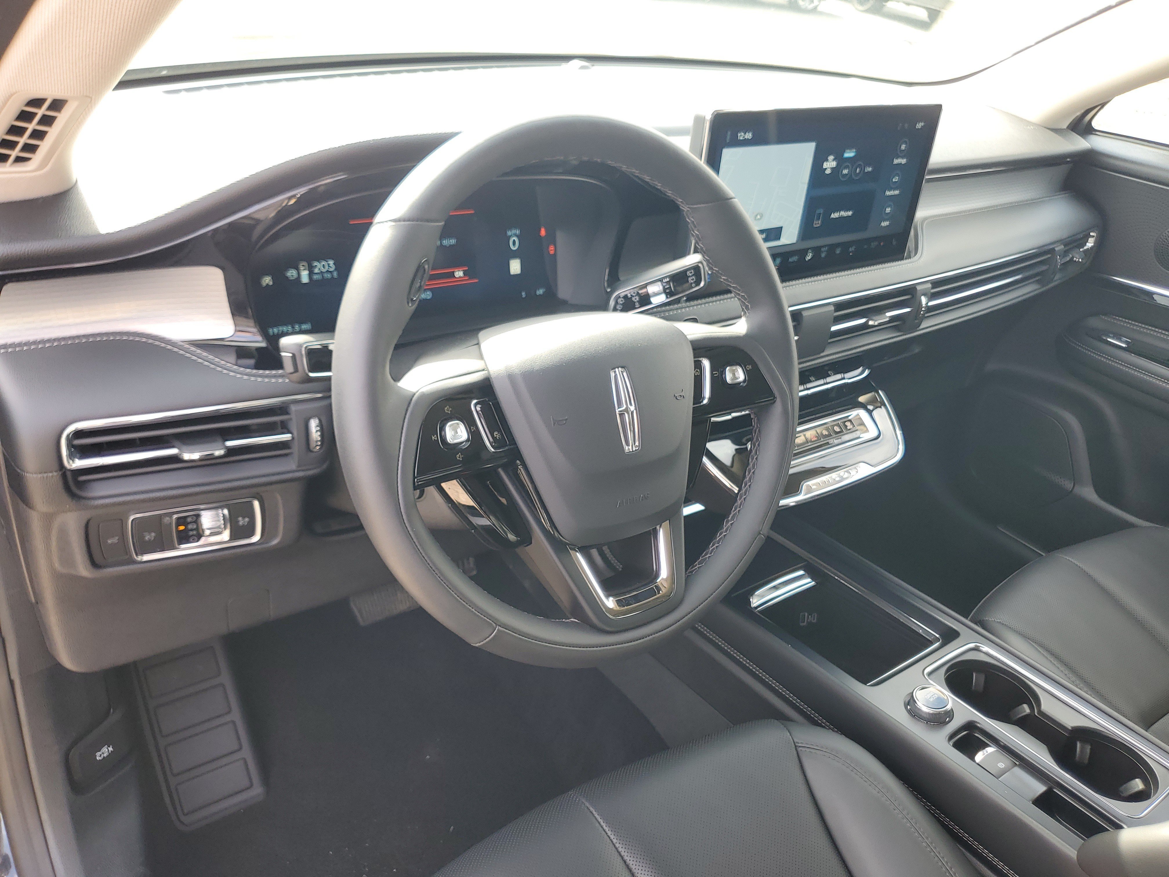 Used 2024 Lincoln Corsair AWD w/ Equipment Group 101A image 13