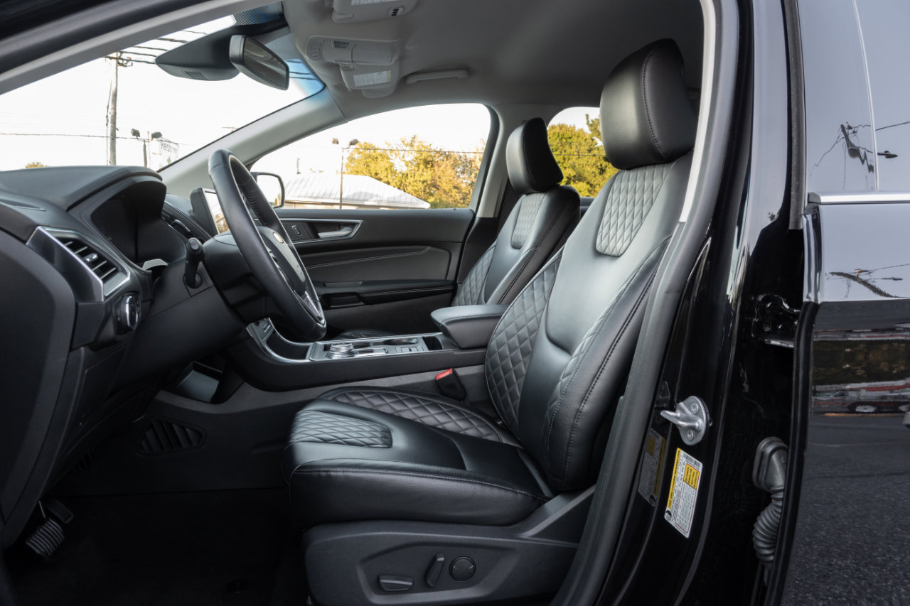 Used 2024 Ford Edge Titanium image 14