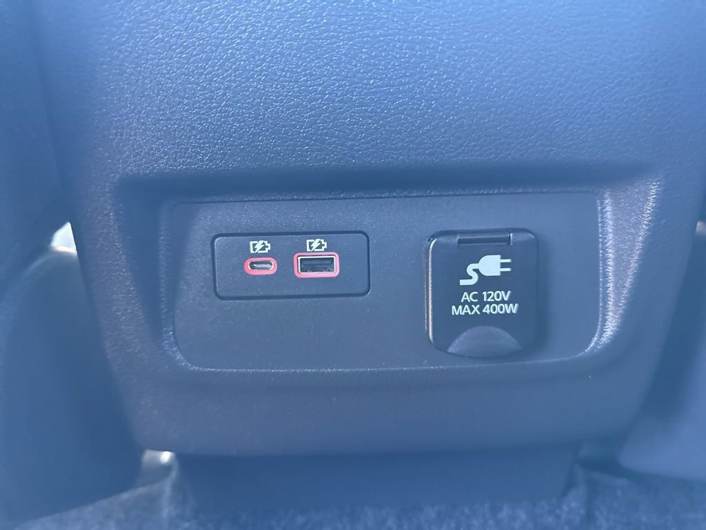 Used 2023 Nissan Frontier PRO-4X w/ Pro Convenience Package AWD/4WD image 19