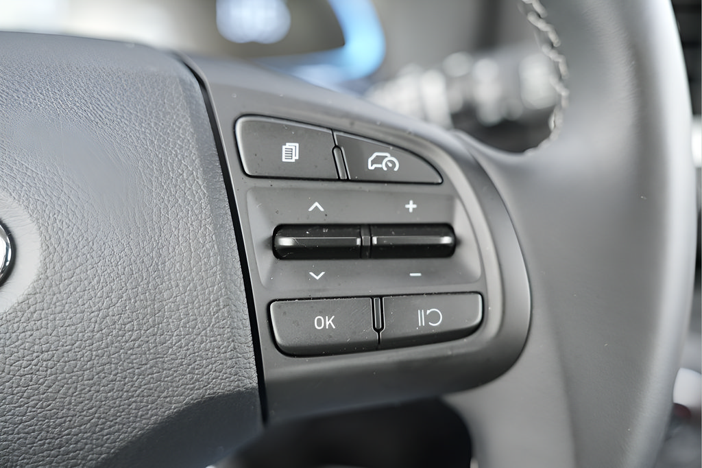 Certified 2026 Hyundai Venue SEL FWD image 26