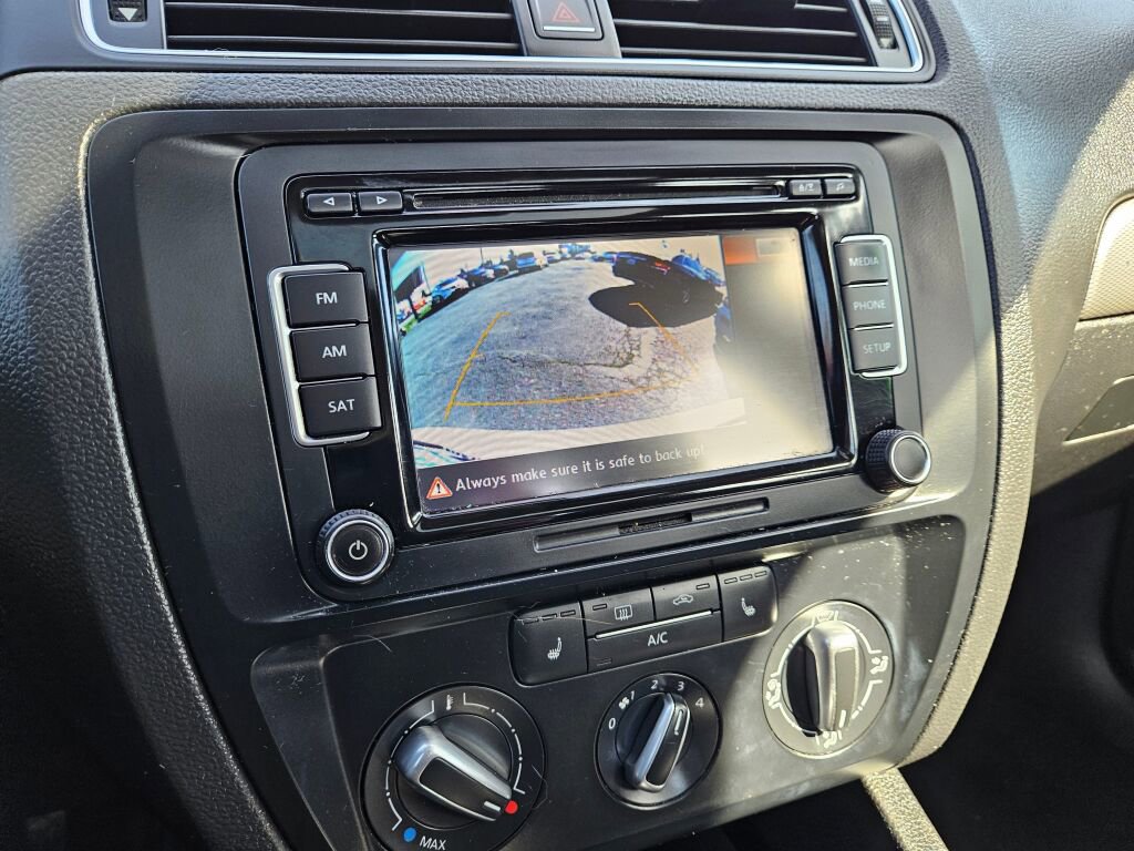 Used 2015 Volkswagen Jetta SE image 24