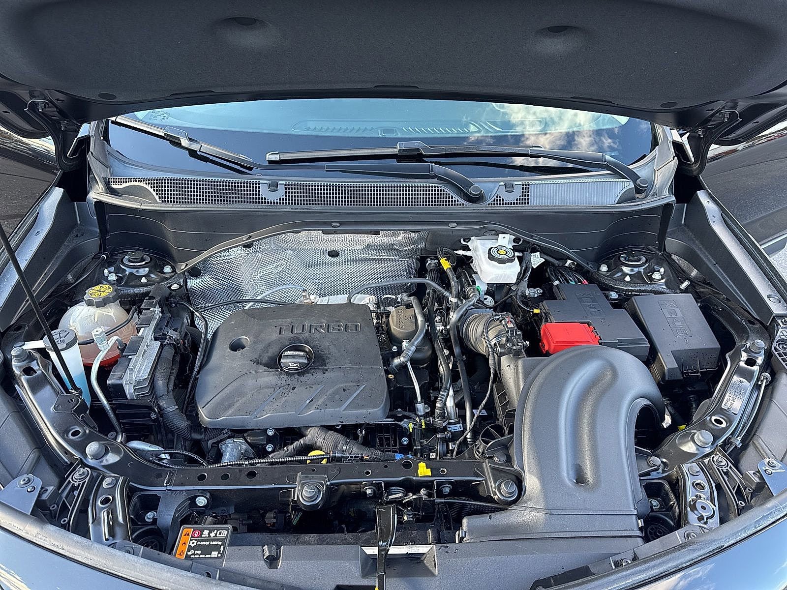 Certified 2022 Buick Encore GX Essence w/ Experience Buick Package image 36