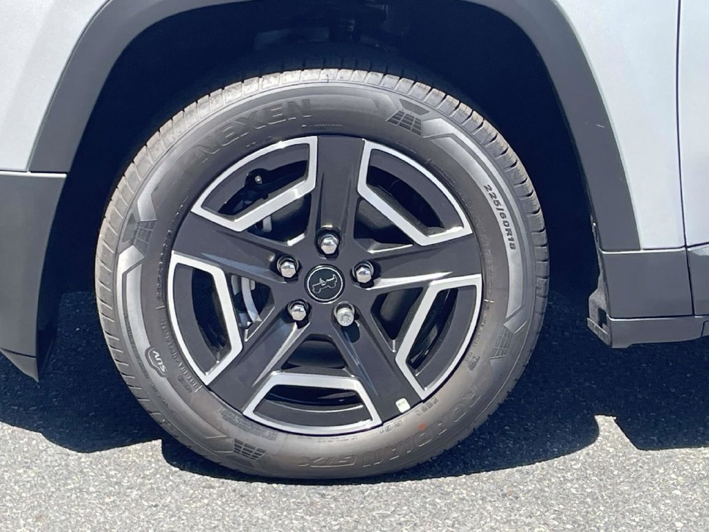New 2026 Jeep Cherokee Laredo AWD/4WD image 12