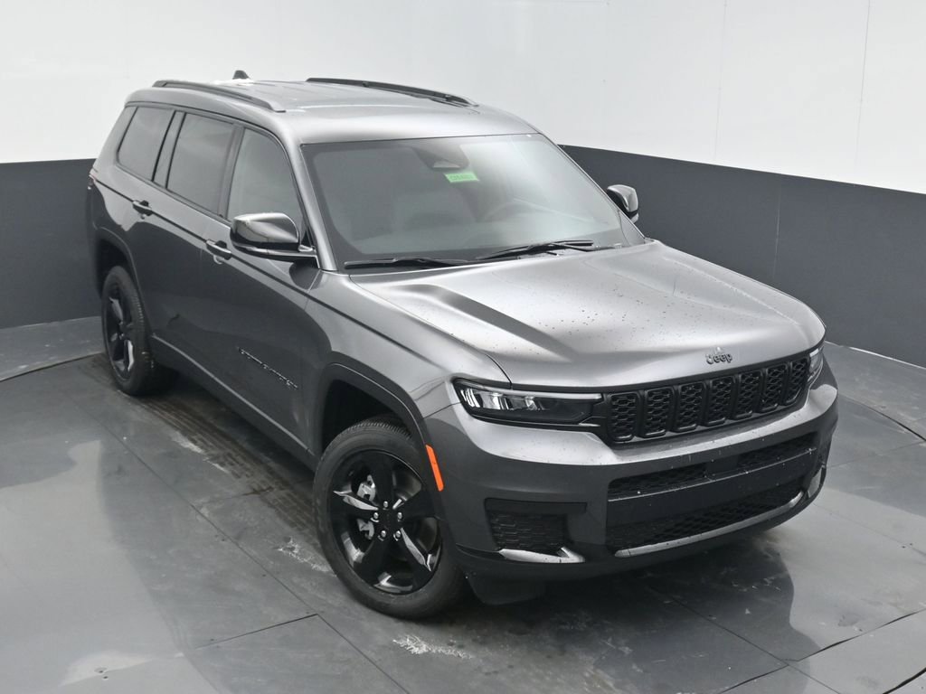 New 2025 Jeep Grand Cherokee L Altitude image 39