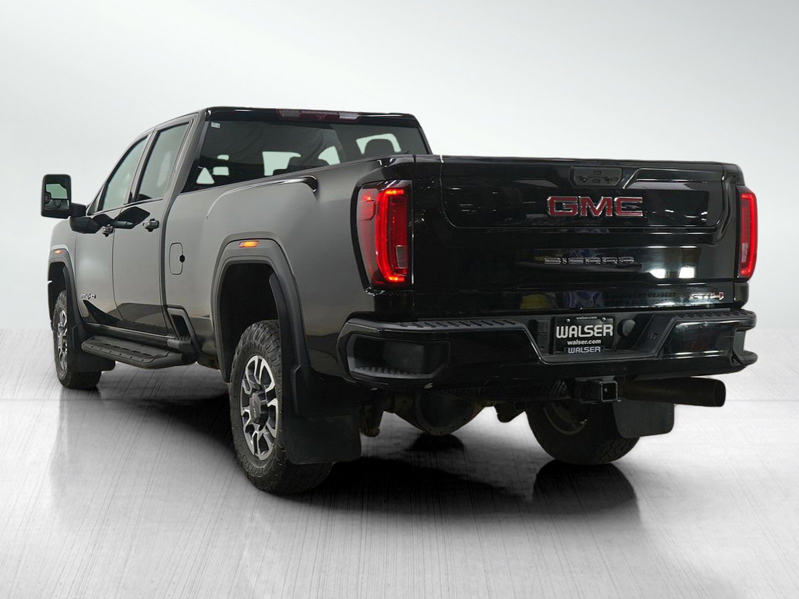 Used 2022 GMC Sierra 2500 AT4 w/ Gooseneck/5TH Wheel Package image 3