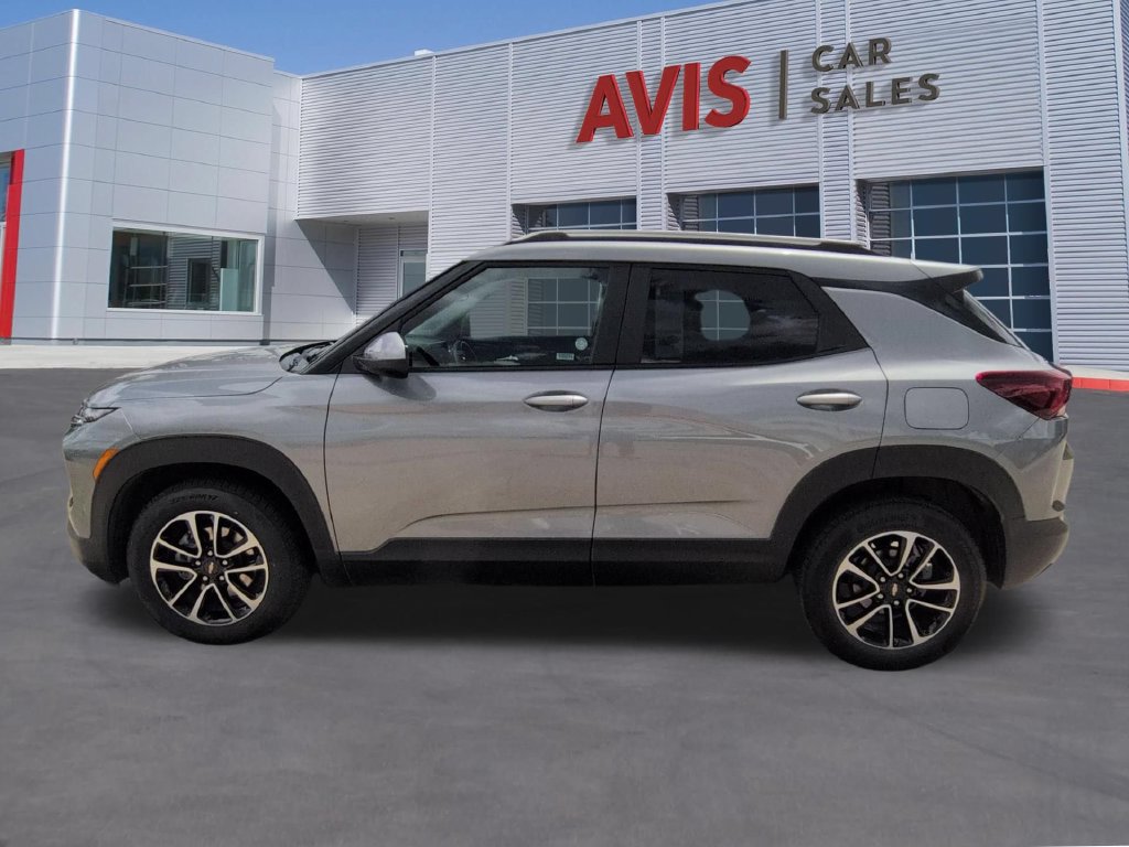 Used 2025 Chevrolet TrailBlazer LT AWD/4WD image 10