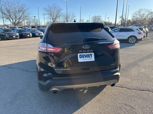Used 2022 Ford Edge Titanium w/ Equipment Group 301A image 4